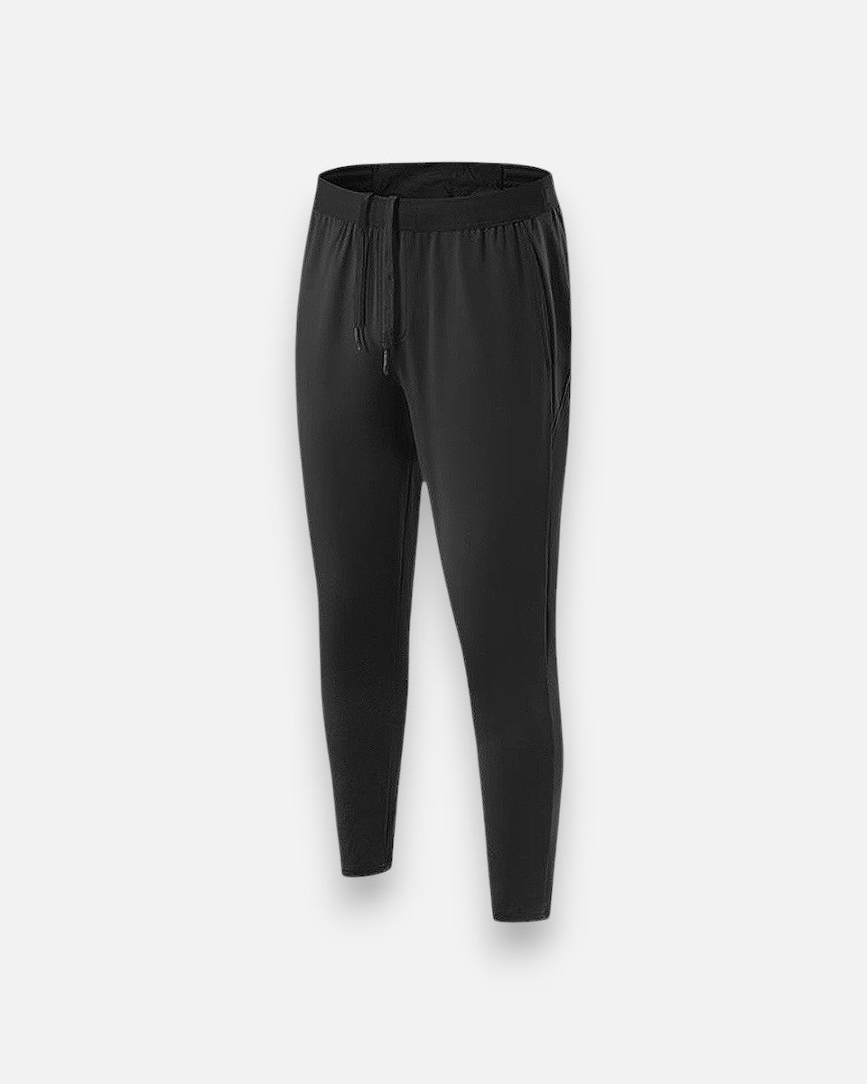Performance pants with smart pockets and an elastic waistband for active movement
