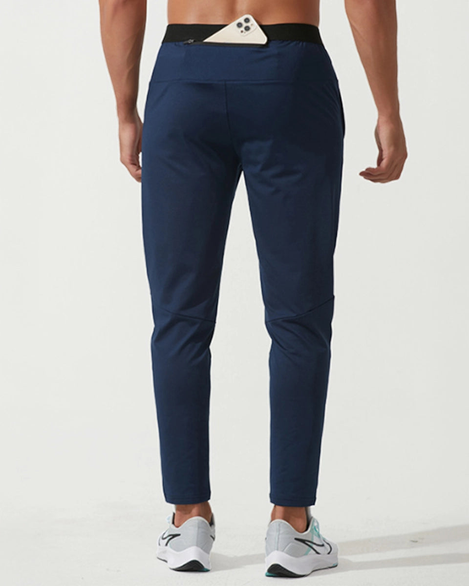 Performance pants with smart pockets and an elastic waistband for active movement