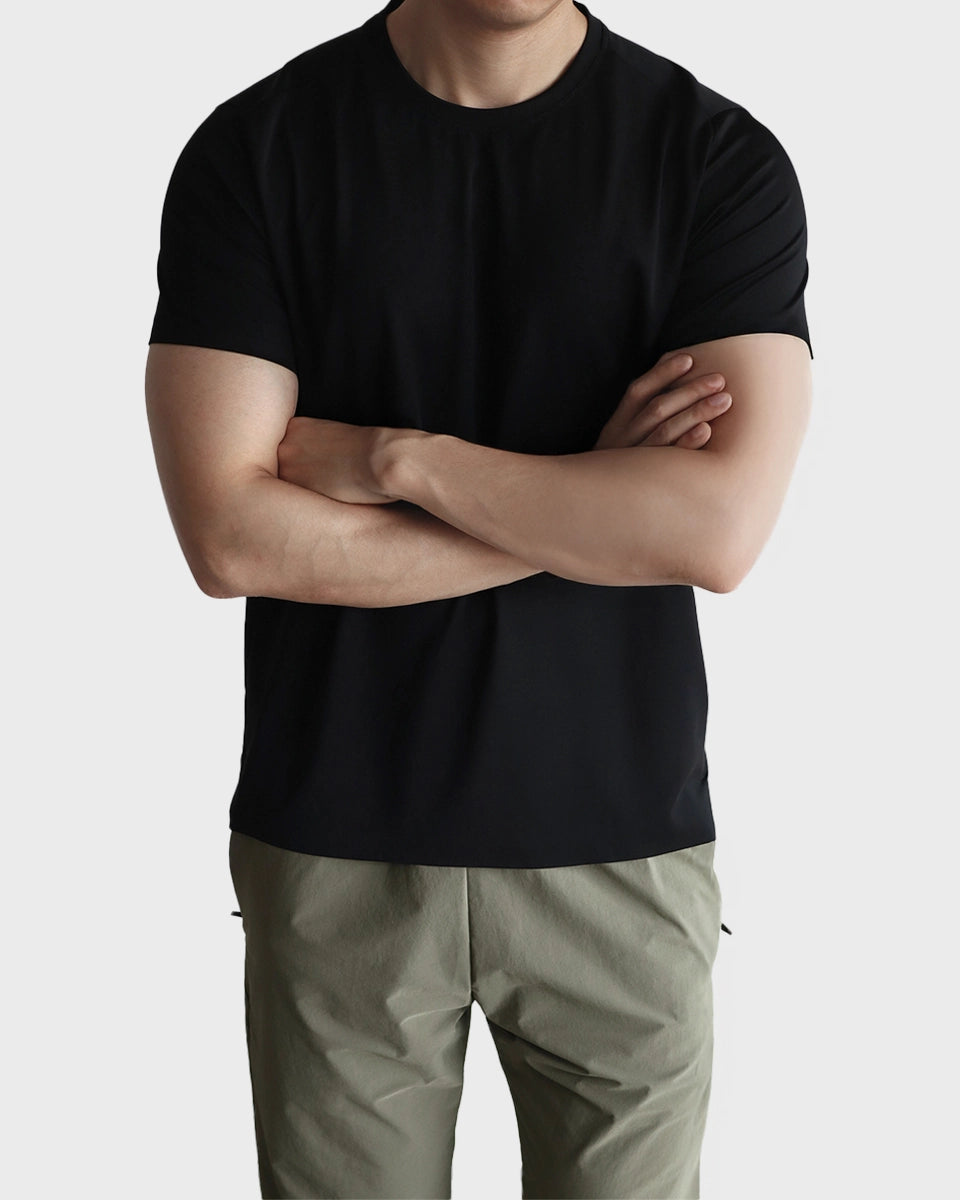 Seamless activewear t-shirt for daily and gym wear