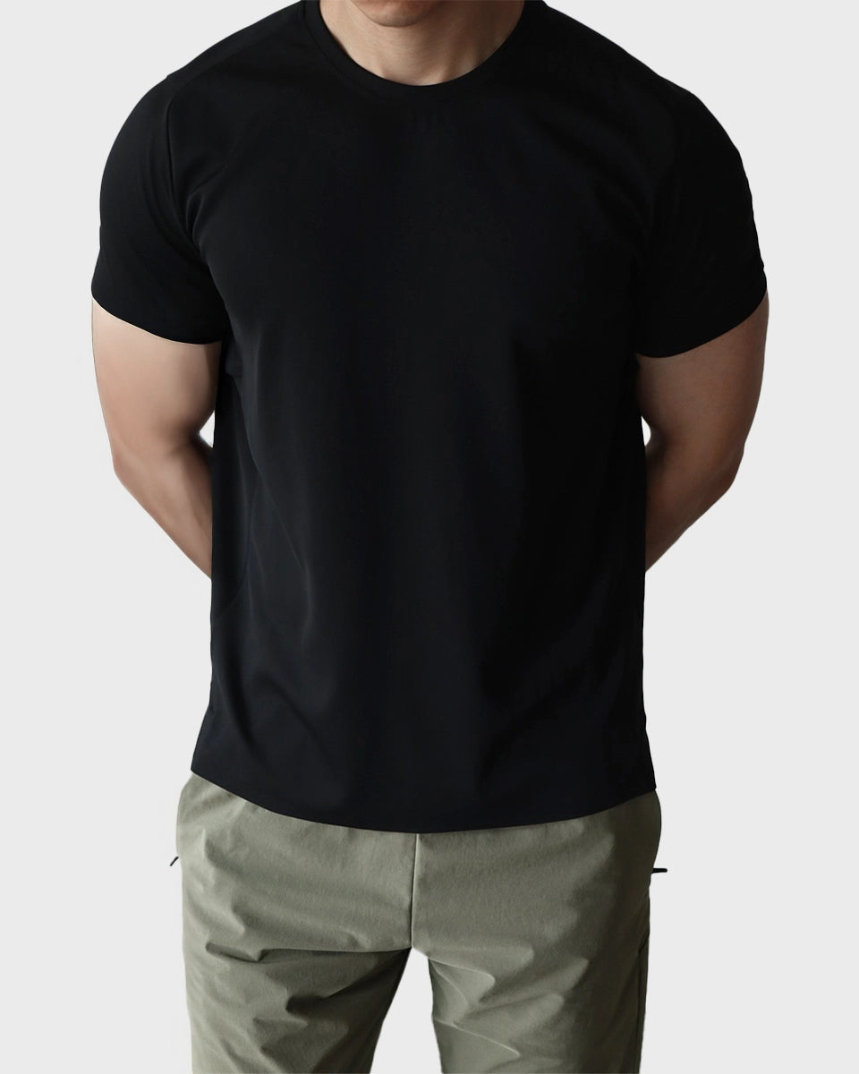 Seamless activewear t-shirt for daily and gym wear