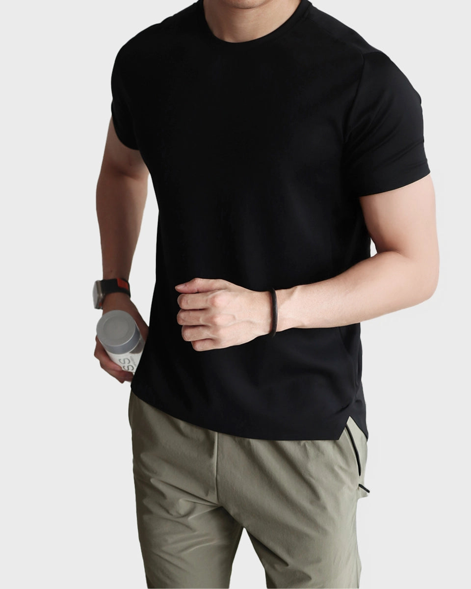 Seamless activewear t-shirt for daily and gym wear