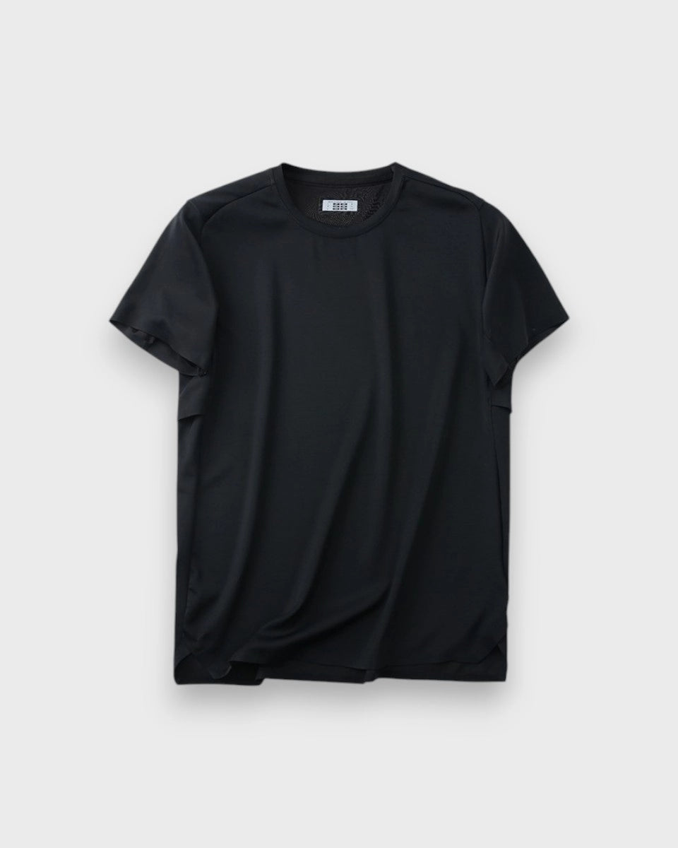 Seamless activewear t-shirt for daily and gym wear