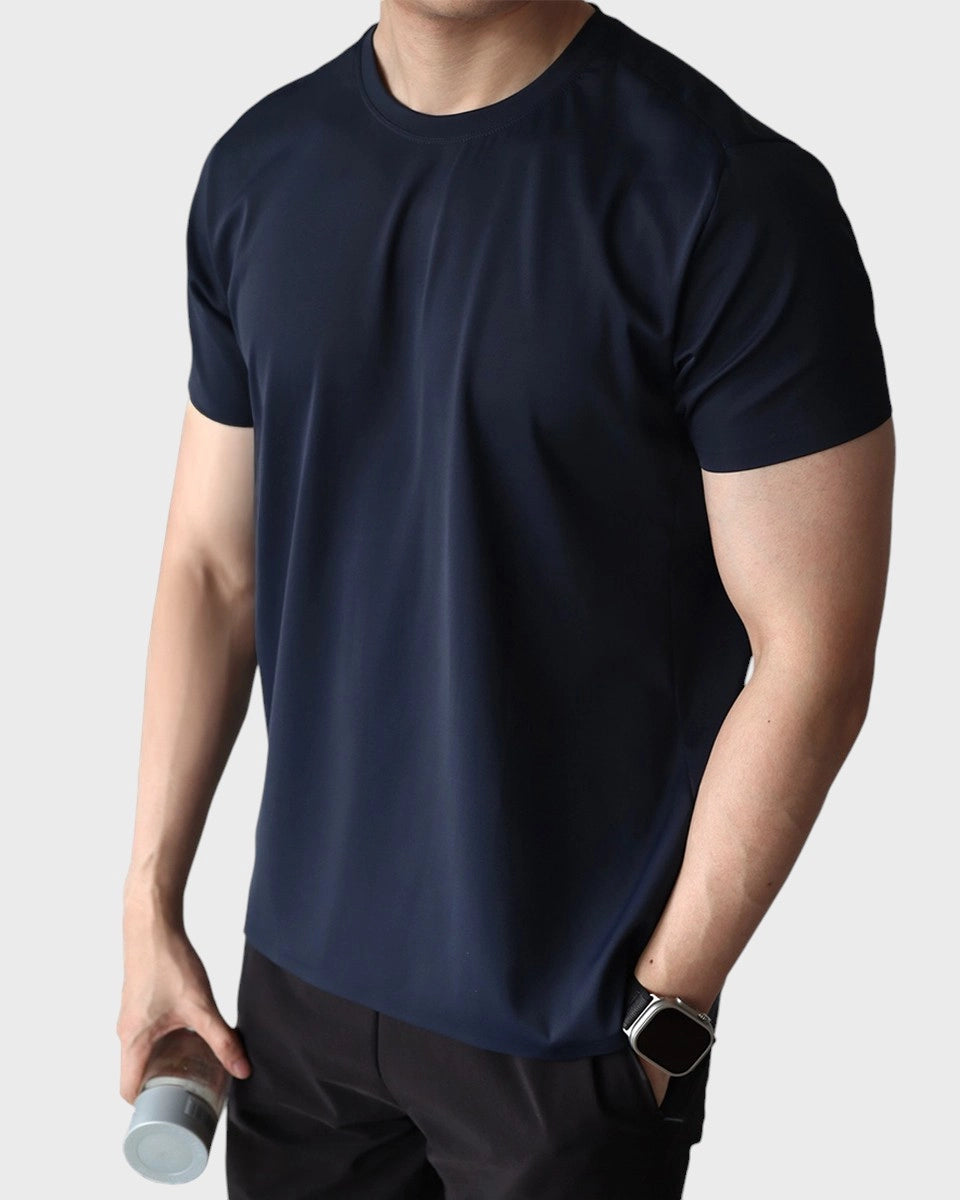 Seamless activewear t-shirt for daily and gym wear