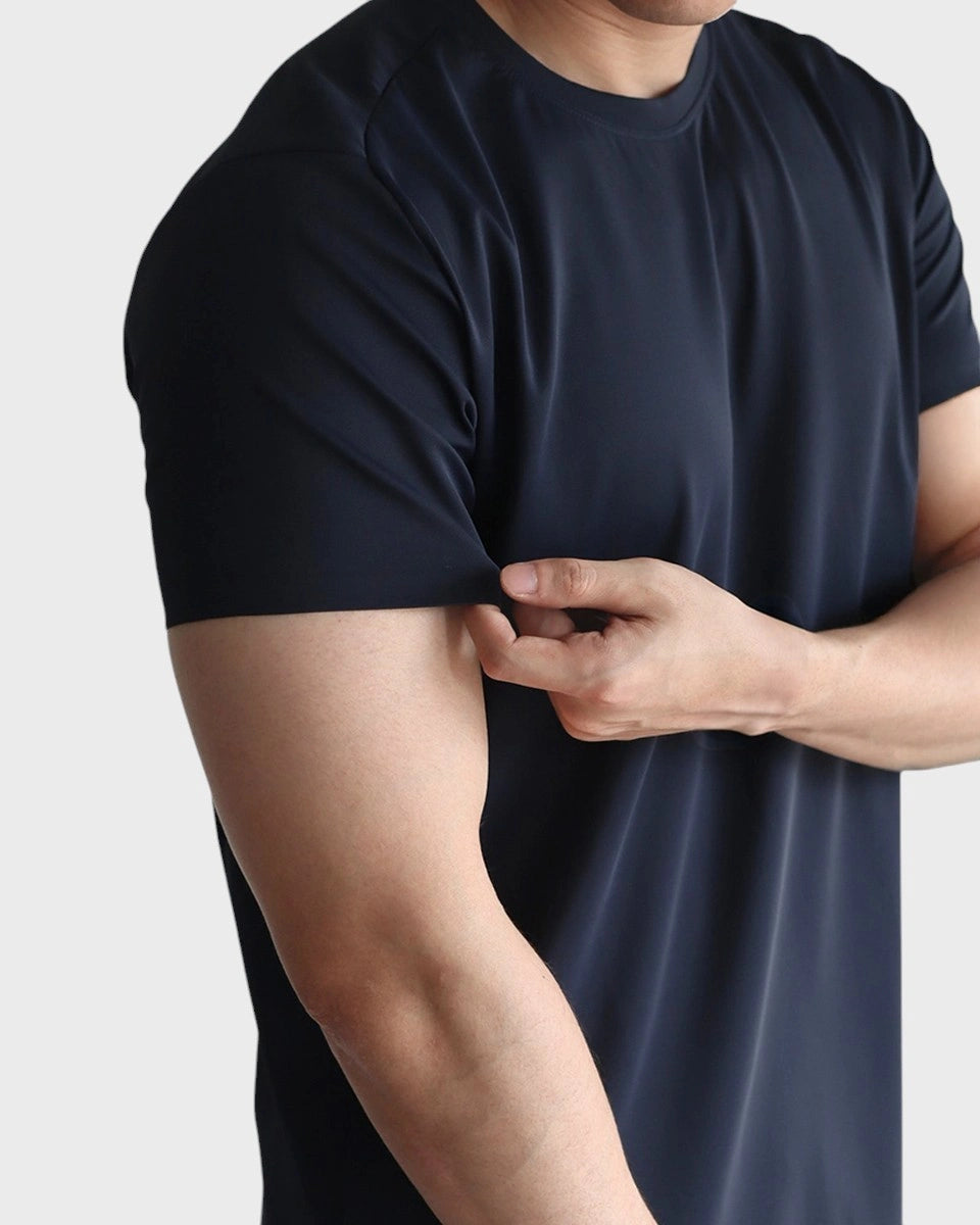 Seamless activewear t-shirt for daily and gym wear
