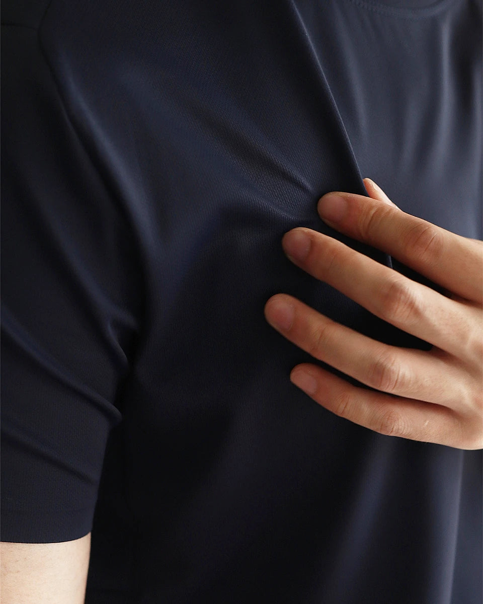 Seamless activewear t-shirt for daily and gym wear