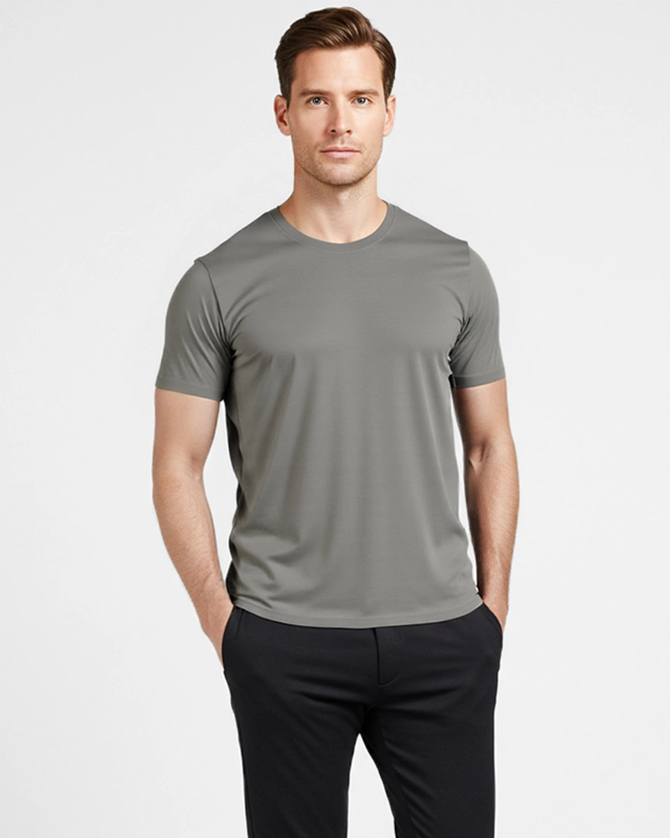 Seamless activewear t-shirt for daily and gym wear