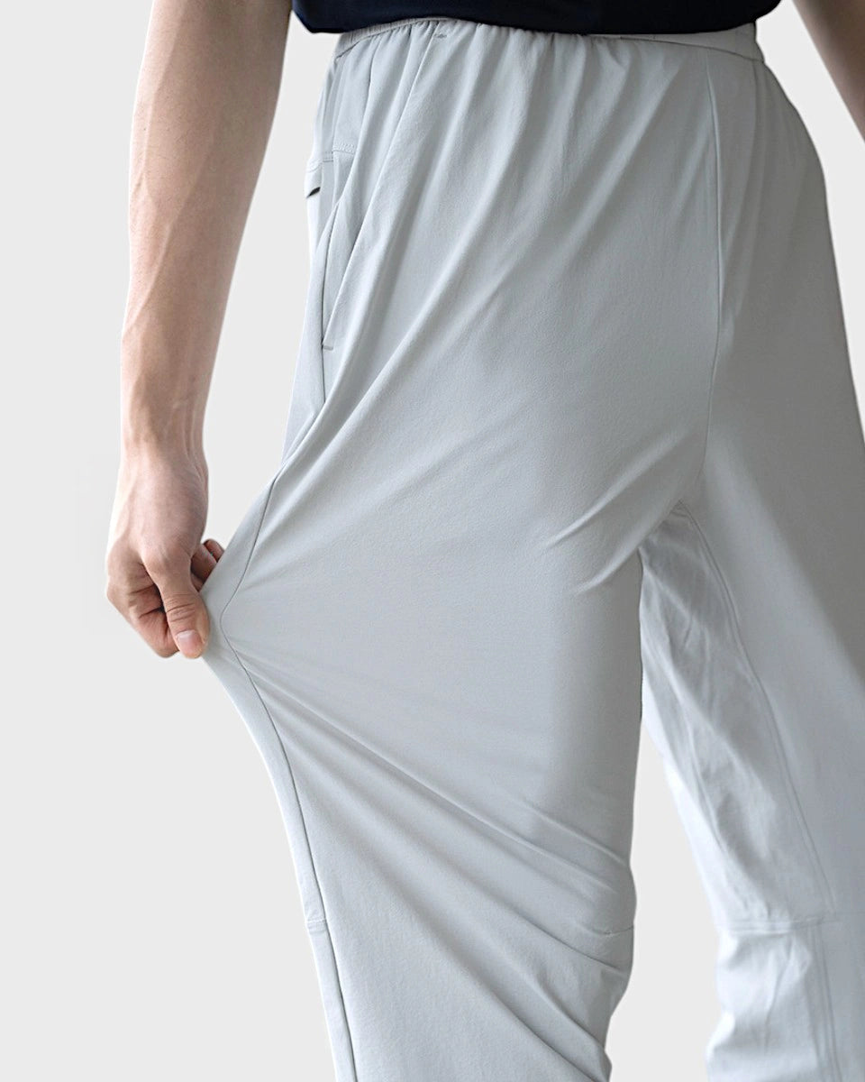 Range Pant – Lightweight 4-way stretch pants for men with zippered pockets