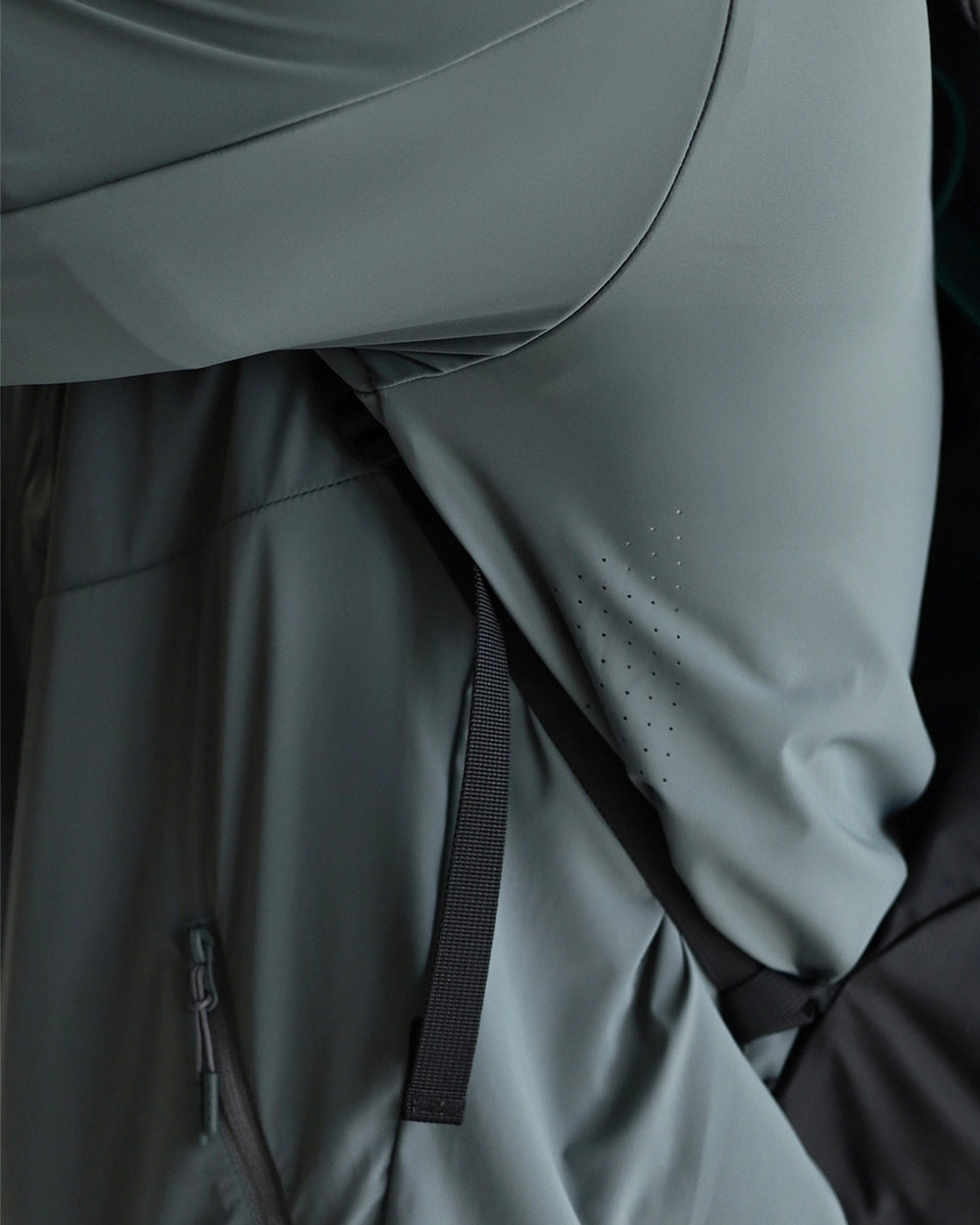 Traverse Lite Jacket – Ultra-lightweight, breathable, and water-resistant commuter jacket