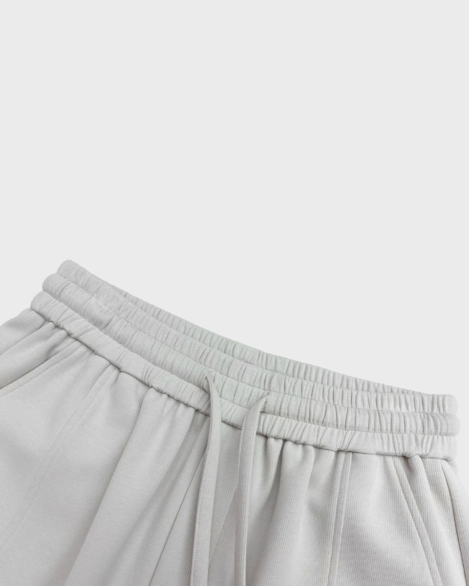 Lightshift Short – lightweight breathable shorts for men with snap button detail and structured silhouette