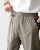 Range Pant – Lightweight 4-way stretch pants for men with zippered pockets