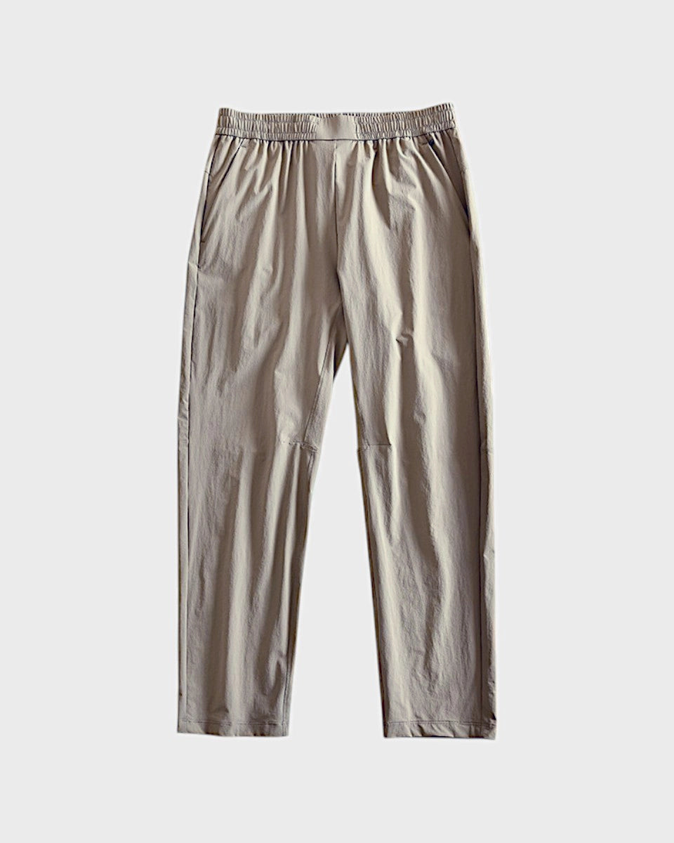 Range Pant – Lightweight 4-way stretch pants for men with zippered pockets