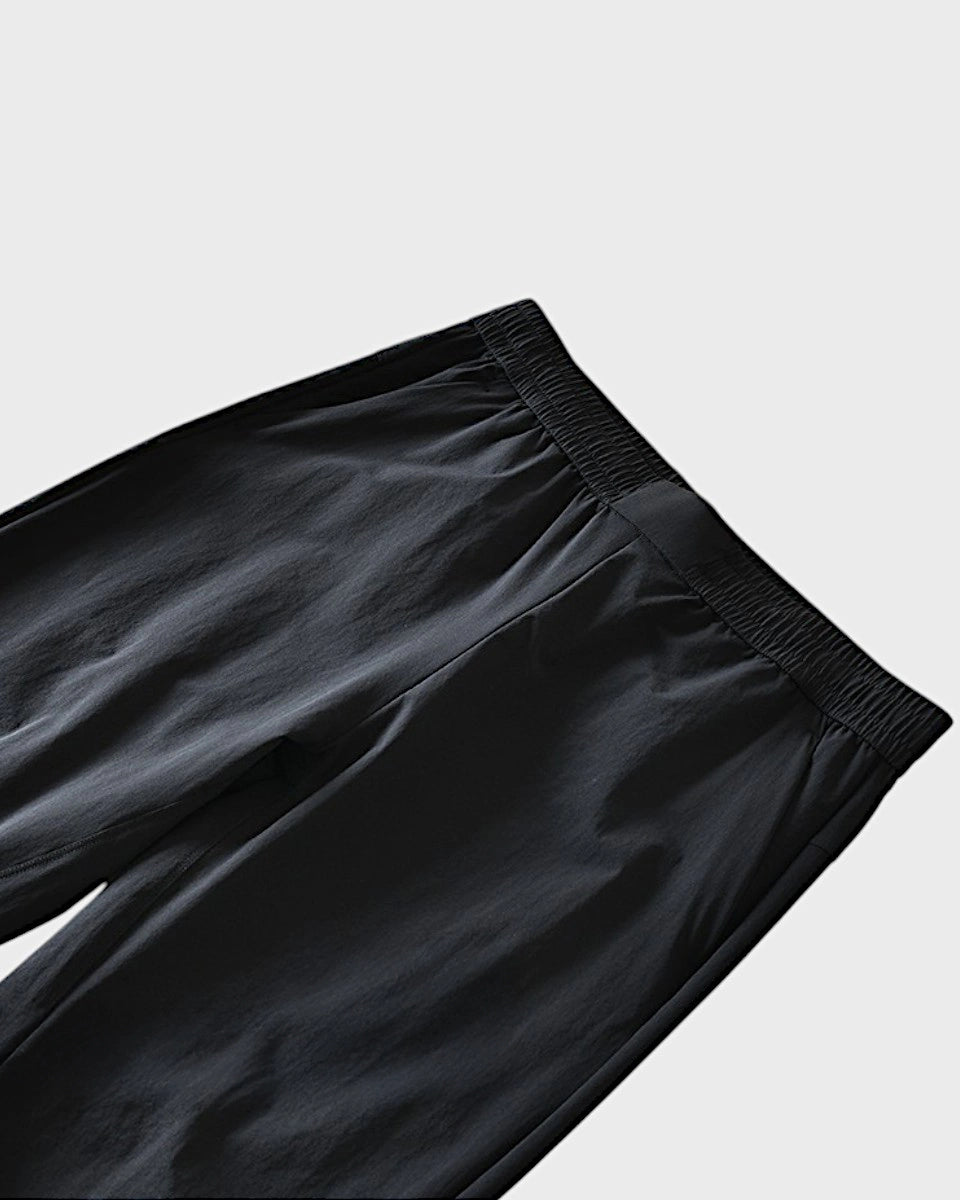 Range Pant – Lightweight 4-way stretch pants for men with zippered pockets