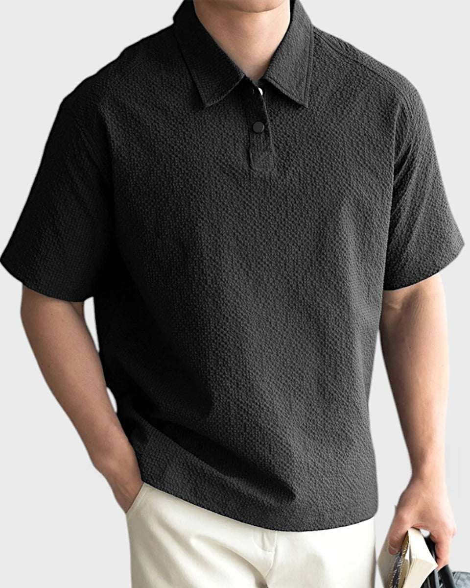 Urbanease Polo – Men’s seersucker polo shirt with breathable fabric and relaxed fit