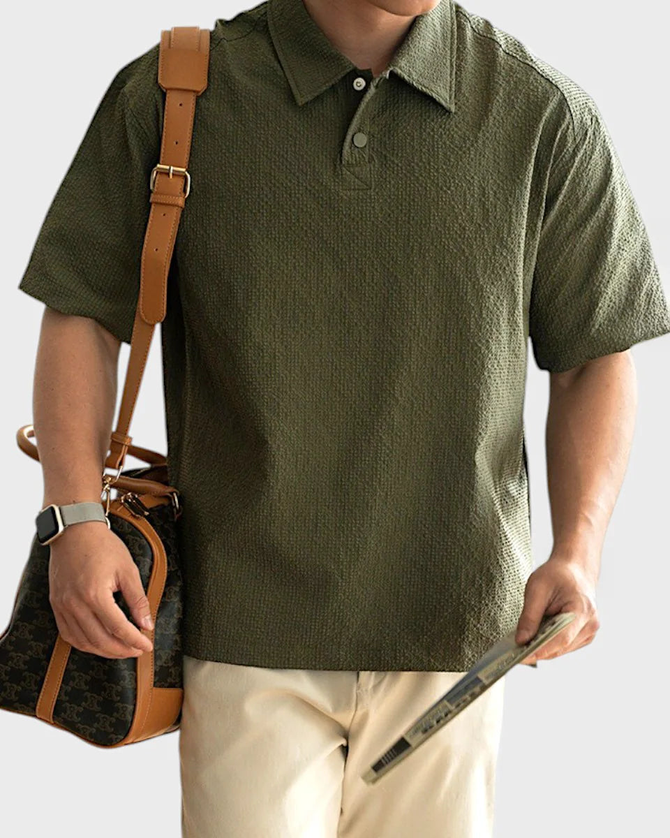 Urbanease Polo – Men’s seersucker polo shirt with breathable fabric and relaxed fit