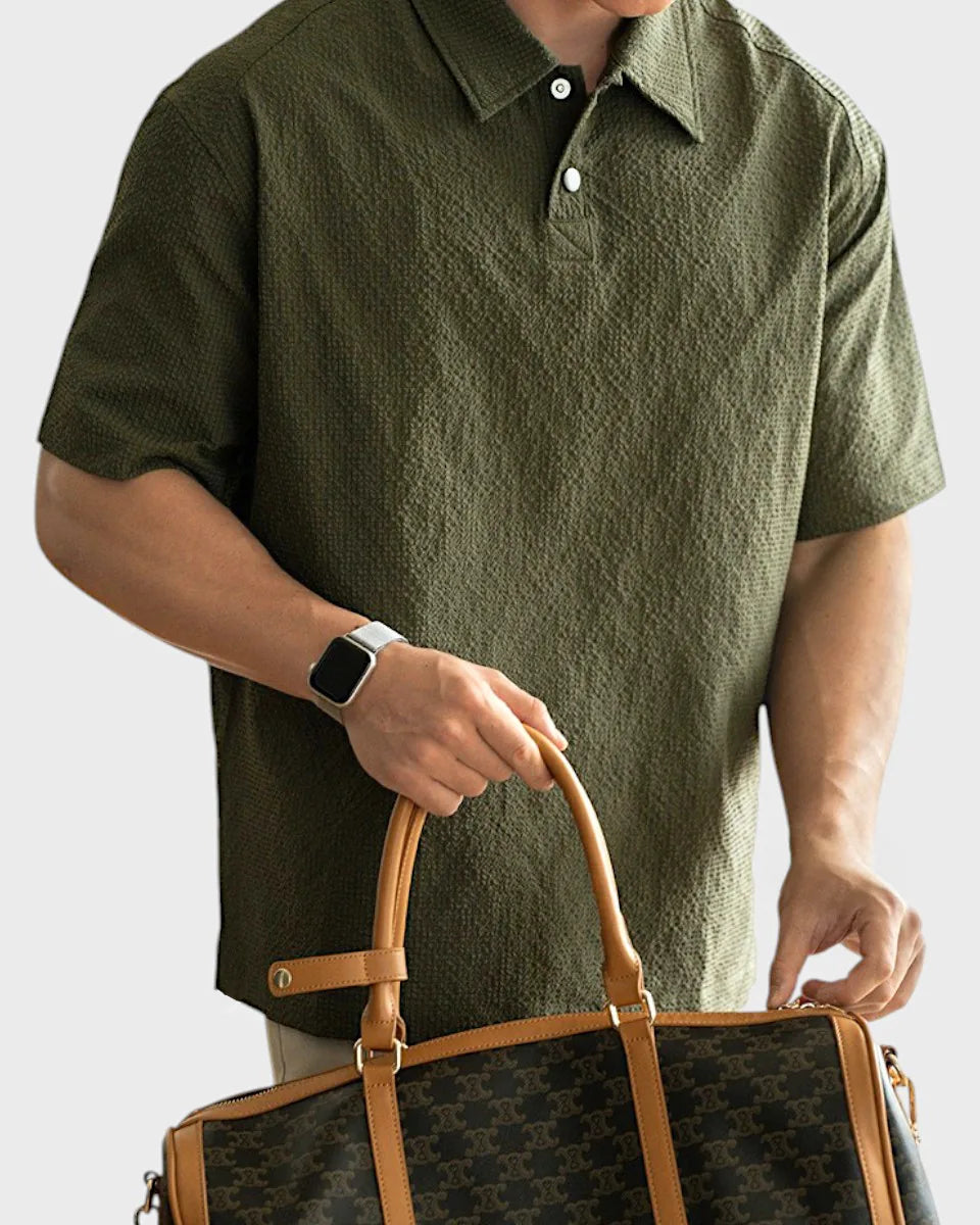 Urbanease Polo – Men’s seersucker polo shirt with breathable fabric and relaxed fit