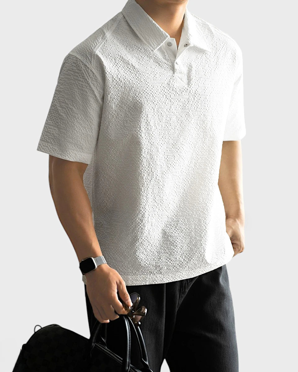 Urbanease Polo – Men’s seersucker polo shirt with breathable fabric and relaxed fit